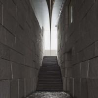 アート空間「究竟頂（くっきょうちょう）」point of infinity, entrance hall of oak omotesando, Designed by Hiroshi Sugimoto, 2013／Hiroshi Sugimoto, Mathematical Model 013, 2013
