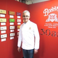 世界で初めてシングルオリジンビーンズチョコレートの製造に成功した老舗「ボナ」の4代目、ステファン・ボナ氏