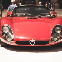 グッチミュゼオ前の広場で行われた「50年代、60年代イタリアン自動車デザイン」で展示された1967年Alfa Romeo 33 Stradale