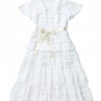 百田夏菜子が着用した純白のドレス（14万円）