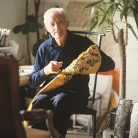 伝説的な靴職人で創始者であるロジェ・ヴィヴィエ（1907-1998）