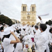 フランス発祥のシークレットディナーパーティー「ディネ・アン・ブラン」が日本に初上陸