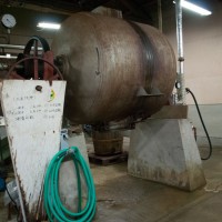谷川醸造では、醤油蔵で一から醤油造りをしたいと、昔の器具や木桶を復活させて本醸造醤油造りもはじめている
