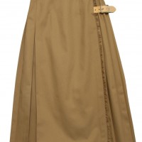 Skirt 2万4,000円／オニールとのコラボアイテム