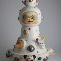 「ＵＦＯ鍋」植葉香澄、奈良美智、中田英寿 2010年 茨城県陶芸美術館蔵