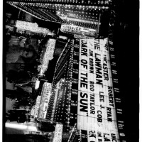 森山大道の 「Another Country in New York」1971年 (60.9×50.8cm） （60万円）