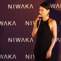 トークショーには女優の中谷美紀さんが登壇
