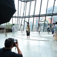 新時代の和装「KIMONO COUTURE」を纏った6人のモデルたちを撮影したライブフォトシューティングが銀座で開催