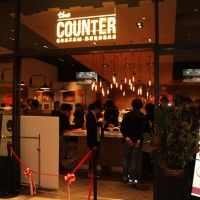 カスタムハンバーガーレストラン「ザ・カウンター六本木」が東京ミッドタウンにオープン