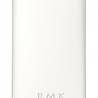 「RMK ロングラスティングUV」（30ml 3,500 円・SPF45 PA++++）