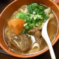 「永康刀削麺」の蕃茄牛肉麺