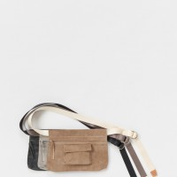 waist belt bag wide（各1万6,000円）