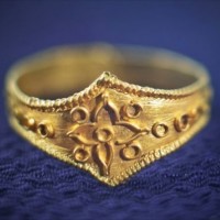 純金製の指輪