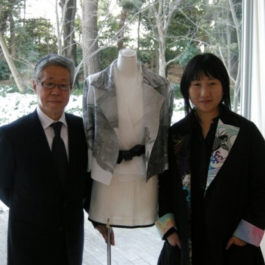 「アライサラ」次回コレクションは東京で開催。3月末には表参道に旗艦店をオープン