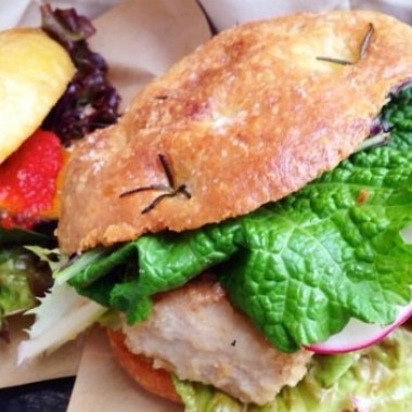 世界のサンドイッチが集合、第6回青山パン祭り。焼き釜やオニバスコーヒーも