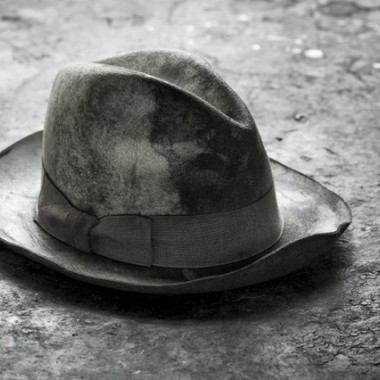 帽子デザイナーのレナード・プランク来日、la kaguで帽子を作る1日限りのライブパフォーマンス