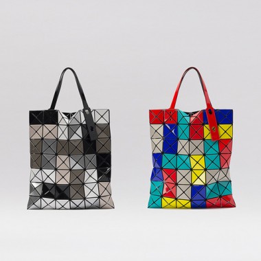 バオ バオ イッセイ ミヤケの新作バッグ「LUCENT BLOCK」発売、4店舗限定の展開