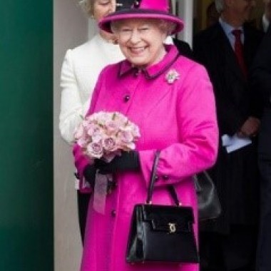 エリザベス女王に愛される英国王室御用達ブランド「ロウナー ロンドン」の国内2号店が福岡三越にオープン