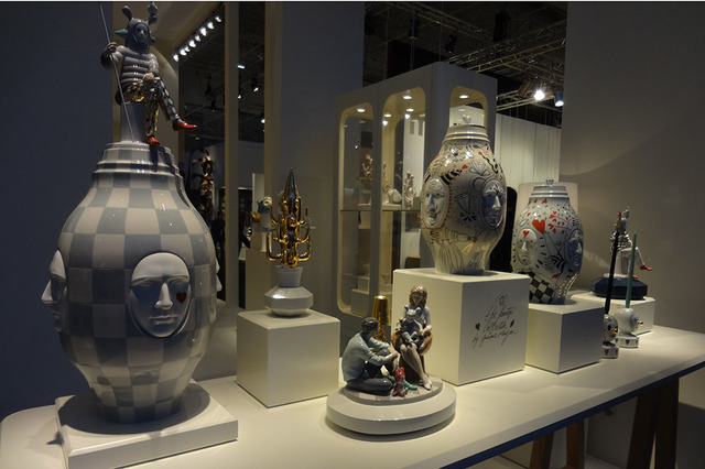 スペインの陶磁器ブランド「リヤドロ」の展示