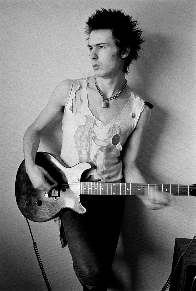 Sid Vicious, 1977 Courtesy of The Metropolitan Museum of Art, Photograph © Dennis Morris - all rights reserved