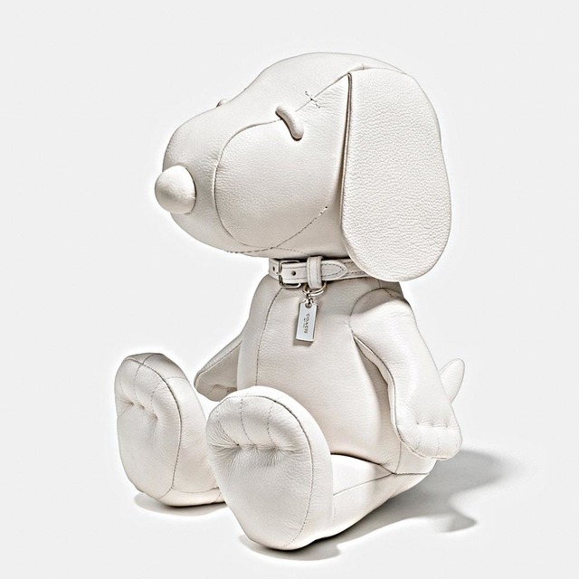 Leather Snoopy Doll 22万5,000円