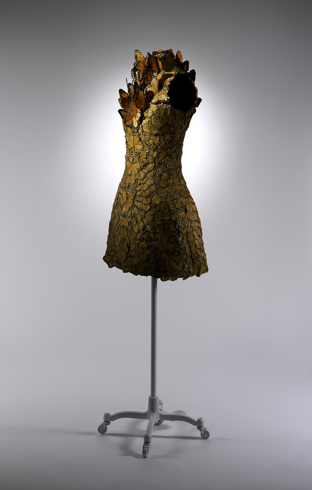 サラ・バートンによるアレキサンダー・マックイーンのドレス