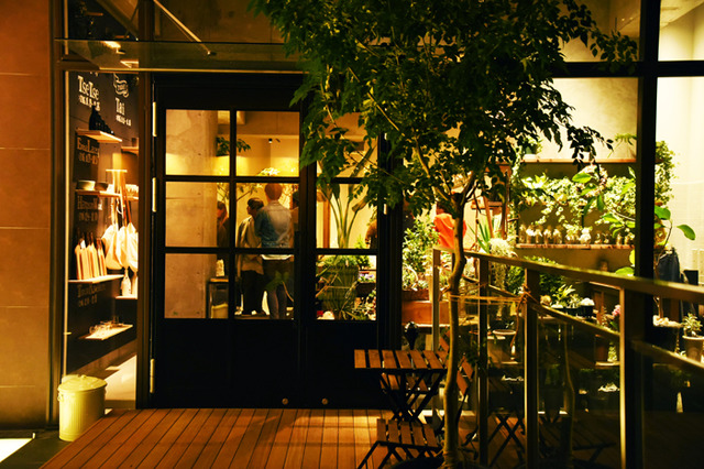 ミハラヤスヒロのソスウ手掛けるカフェ・花屋・レンタルスペースが融合した複合ショップがオープン