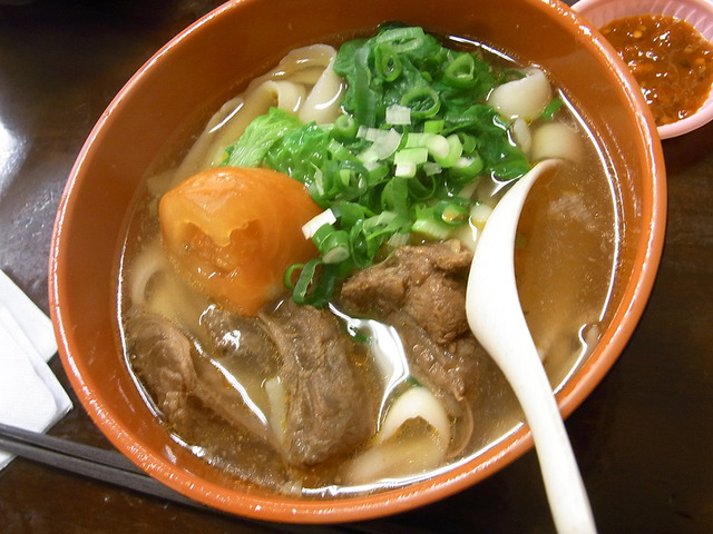 「永康刀削麺」の蕃茄牛肉麺