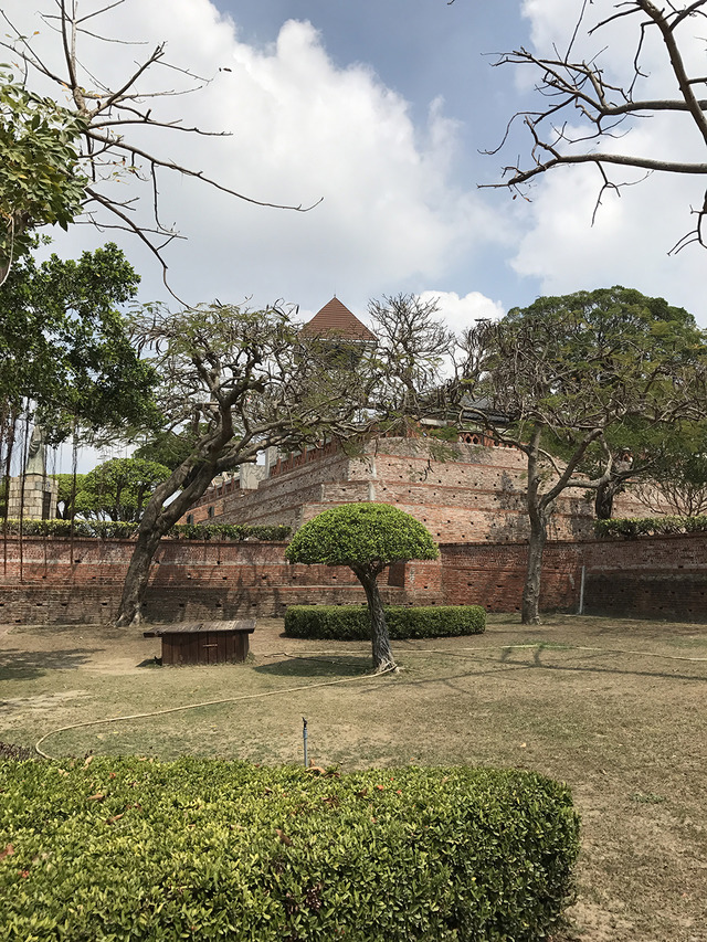 オランダ統治時代の軍事要塞の安平古堡。当時は台南が台湾の首都。